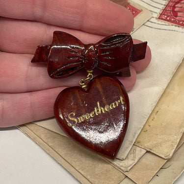 1940’s Wood Sweetheart Brooch Devil's Details